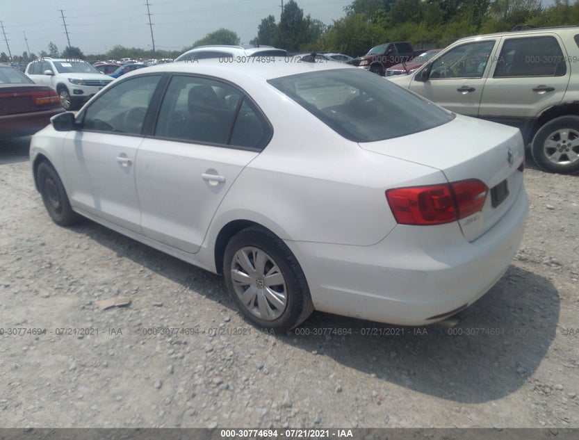 3VWD17AJ0EM210680