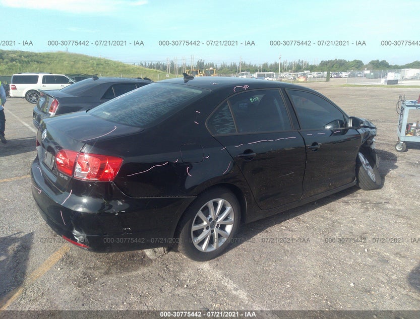 3VWDX7AJ9BM334098
