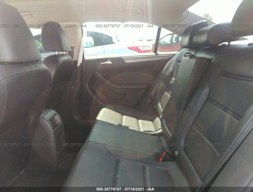 3VWD17AJ7FM411025