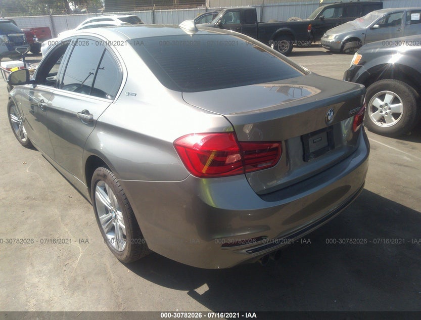 WBA8E1C54HK895104