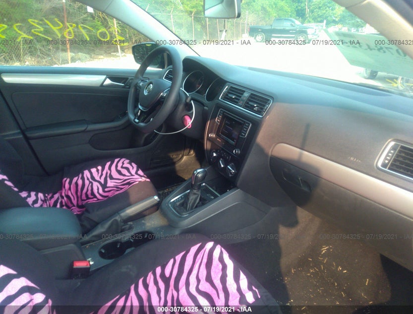 3VW2B7AJ7HM385145