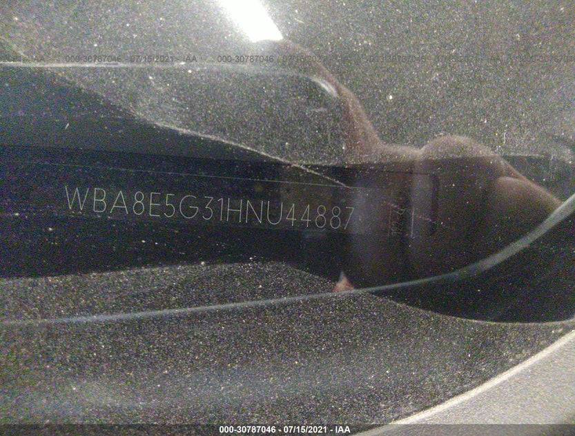 WBA8E5G31HNU44887
