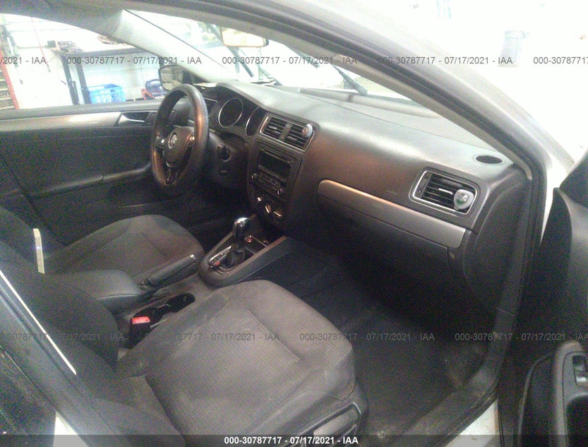 3VWD17AJ9FM356898