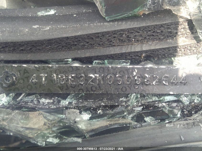 2006 Toyota Camry Xle/Se/Std/Le VIN: 4T1BE32K06U682644 Lot: 30795613