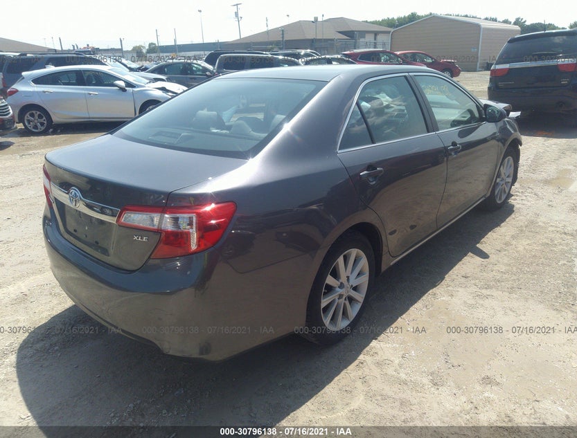 4T4BF1FK7CR209725