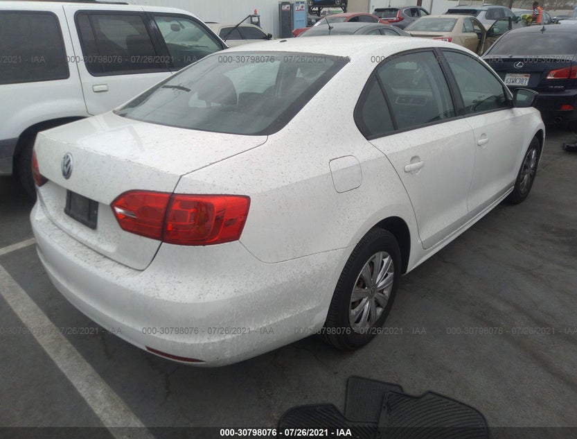 3VW2K7AJ3DM296215