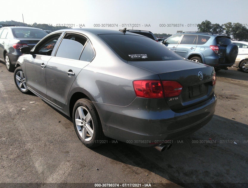 3VWLL7AJXBM090663