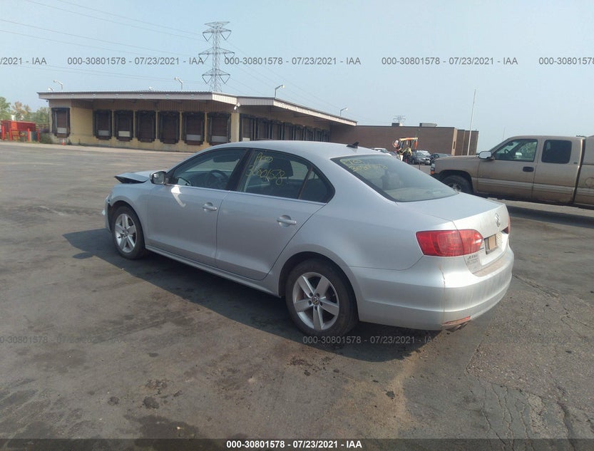 3VWLL7AJ2DM373948
