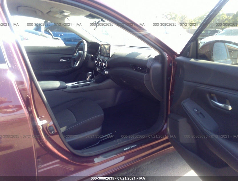 3N1AB8CV6MY240690