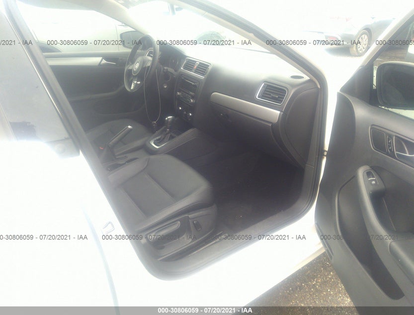 3VWDX7AJXDM288056