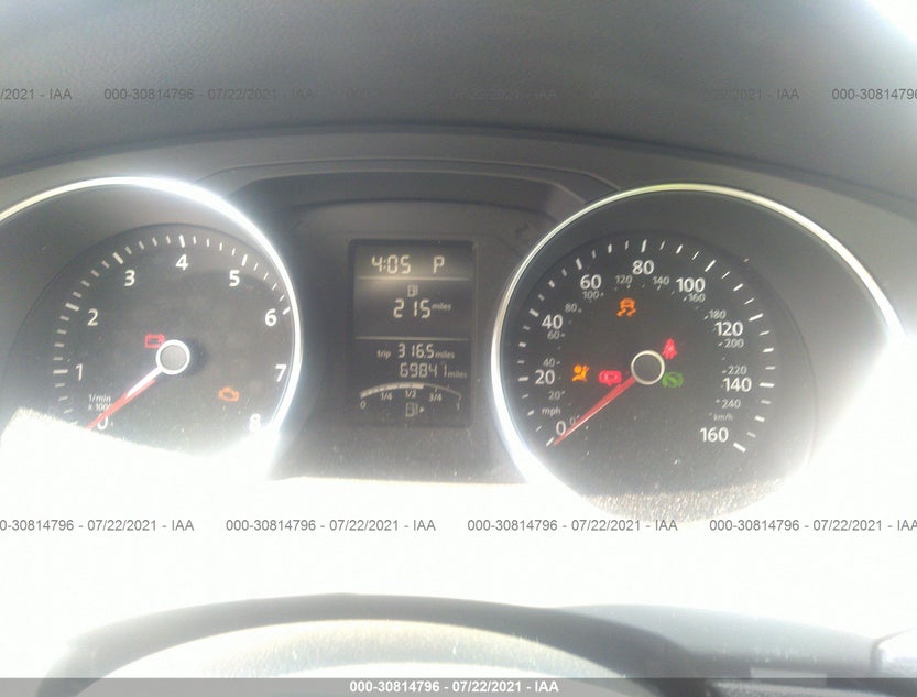 3VW2B7AJXHM404917