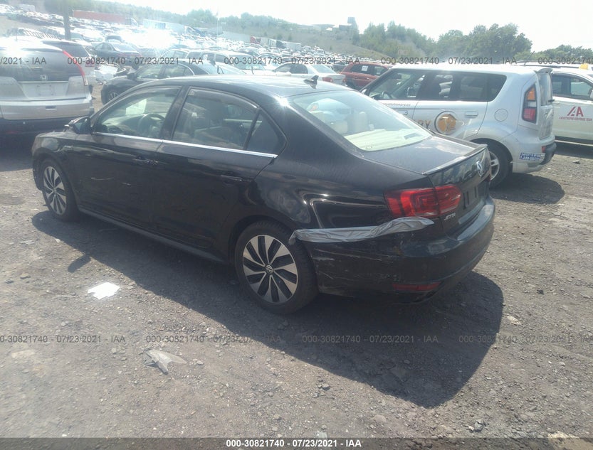 3VW637AJ8DM242942