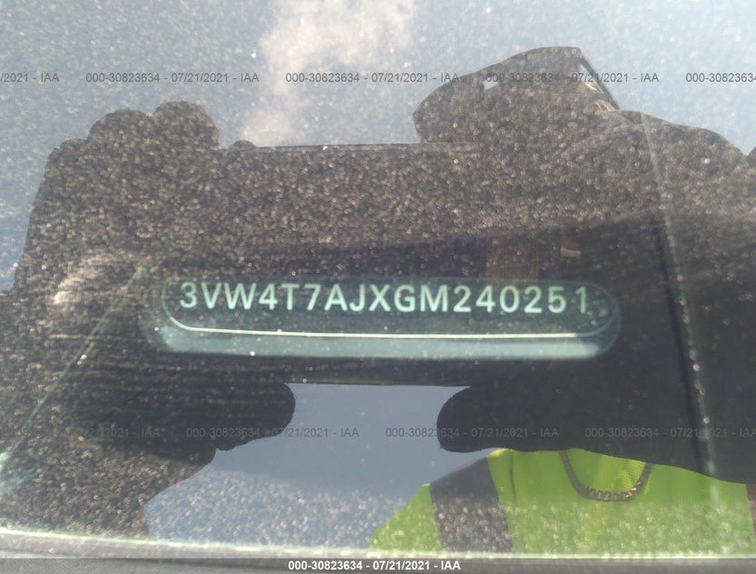 3VW4T7AJXGM240251