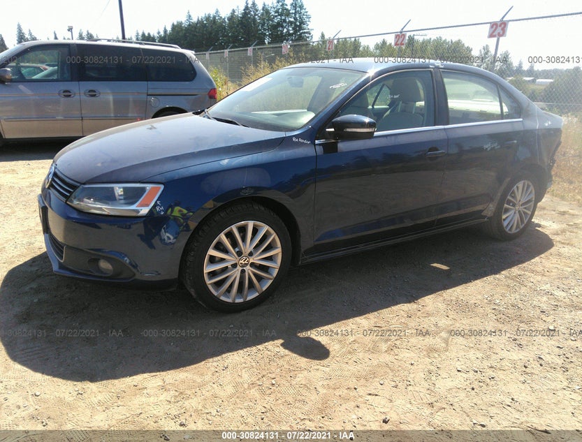 3VWLL7AJ9DM230740