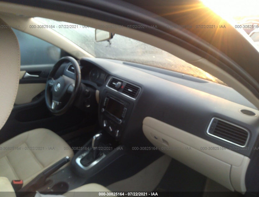 3VWDX7AJ7CM468755