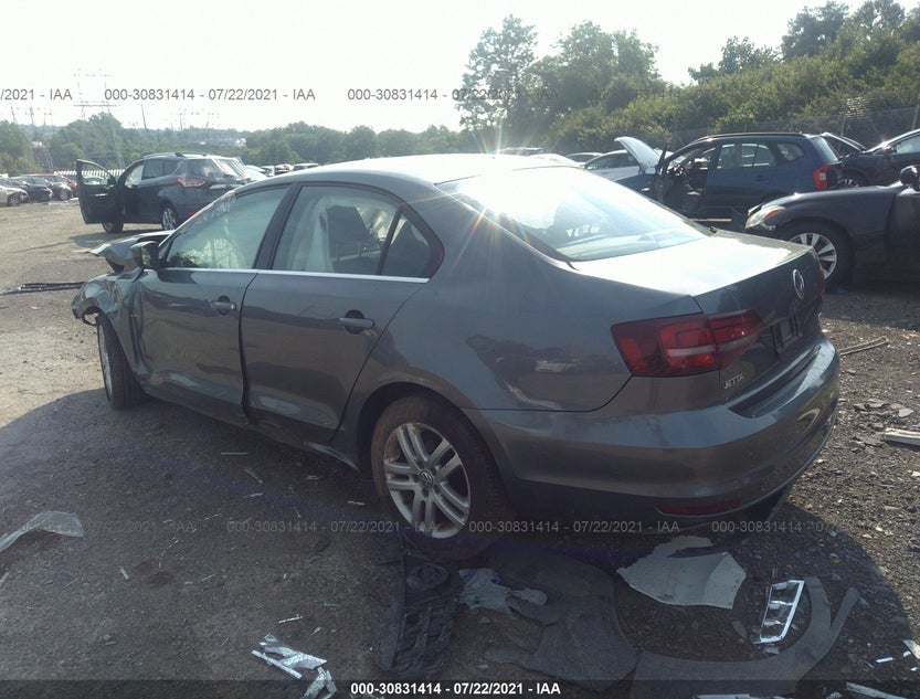 3VW2B7AJ9HM379086