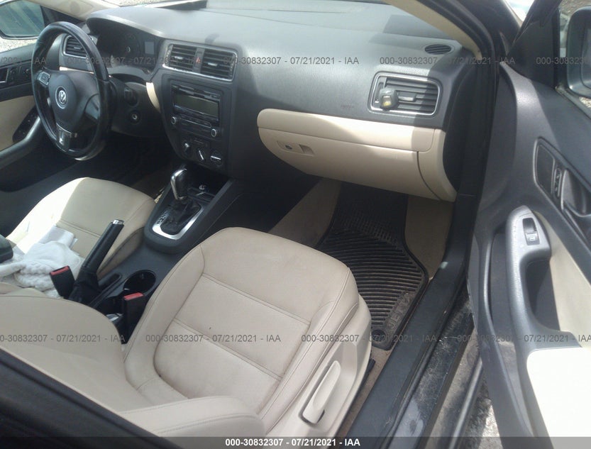 3VWDX7AJ9BM321206