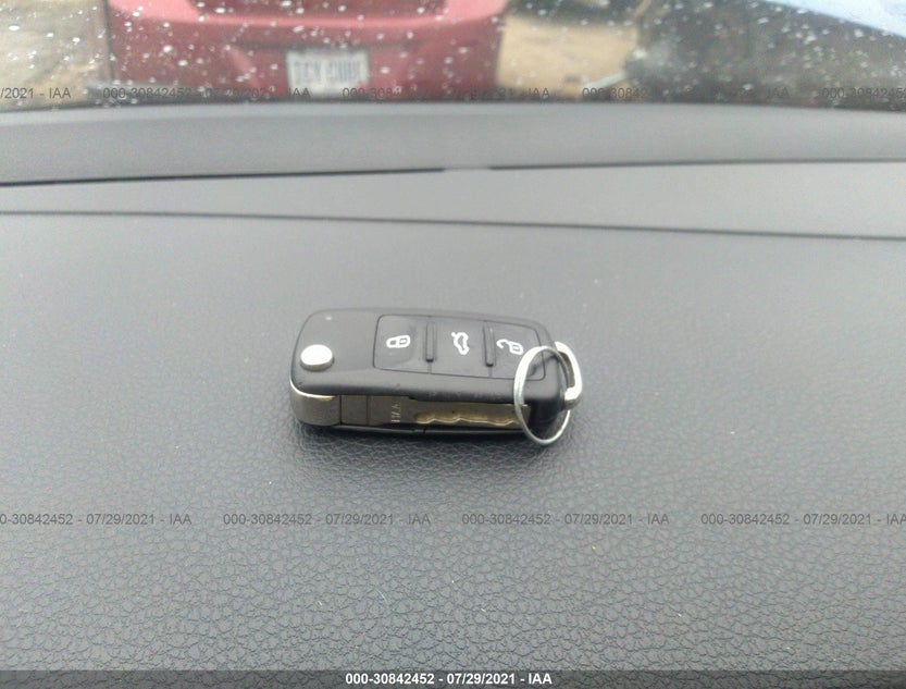 3VW167AJ8JM213759