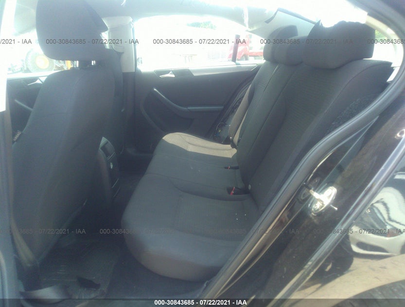 3VWD17AJ0FM268421