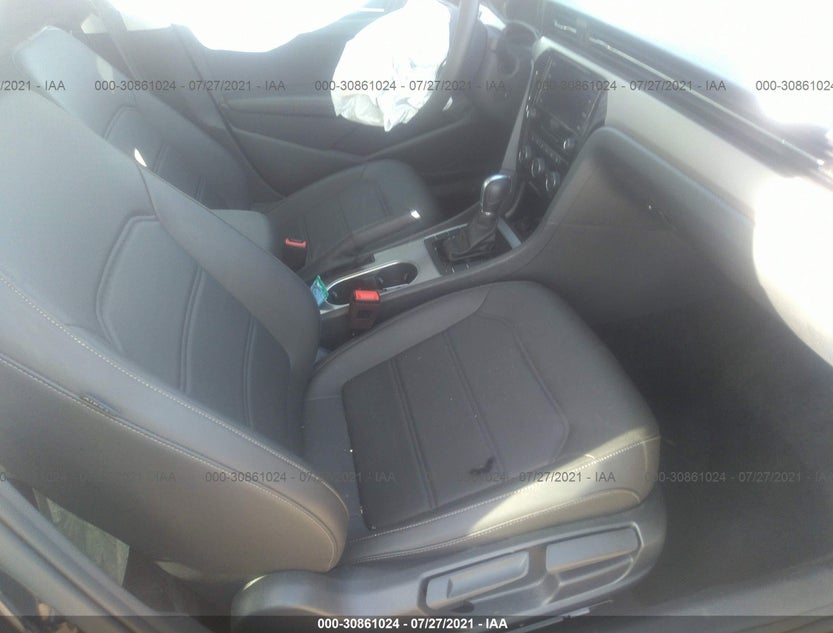 1VWSA7A38MC000210