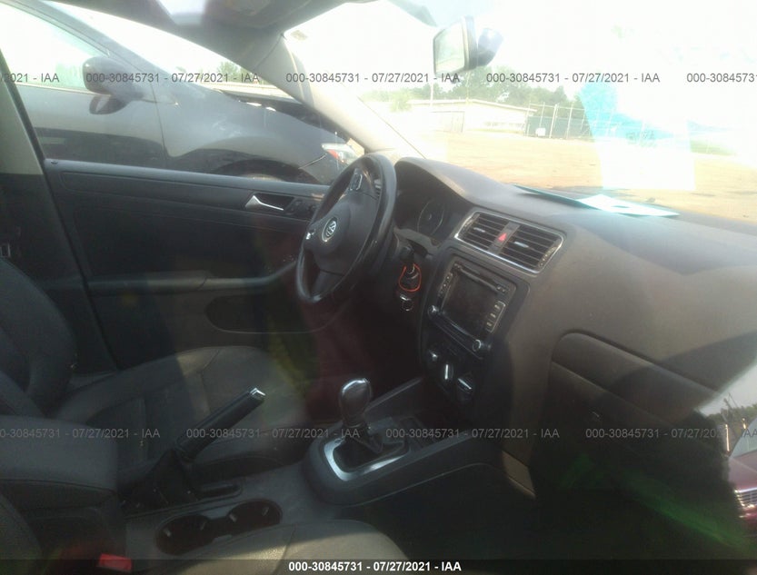 3VWDX7AJ5CM368203
