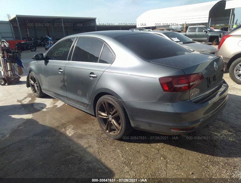 3VW167AJ9HM220715