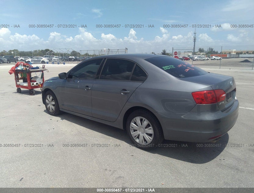 3VW2K7AJ4BM105334