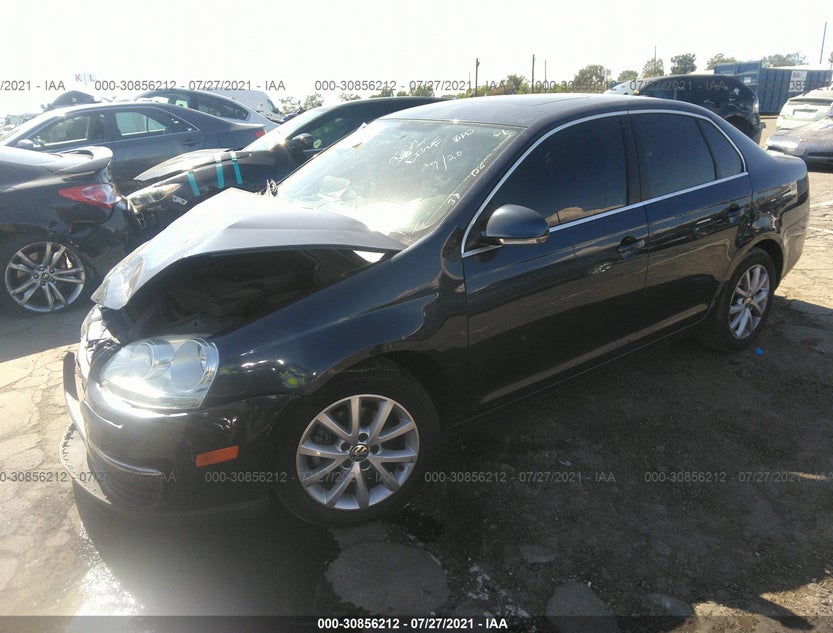 3VWRZ7AJ8AM053070