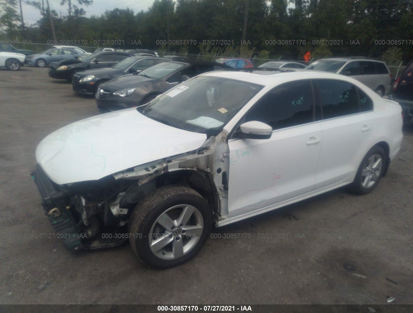 3VWLL7AJ6CM421093