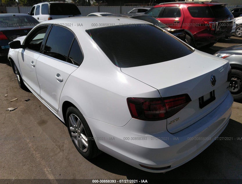 3VW2B7AJ4HM313268