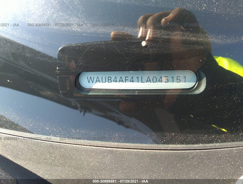 WAUB4AF41LA045151 фото 9