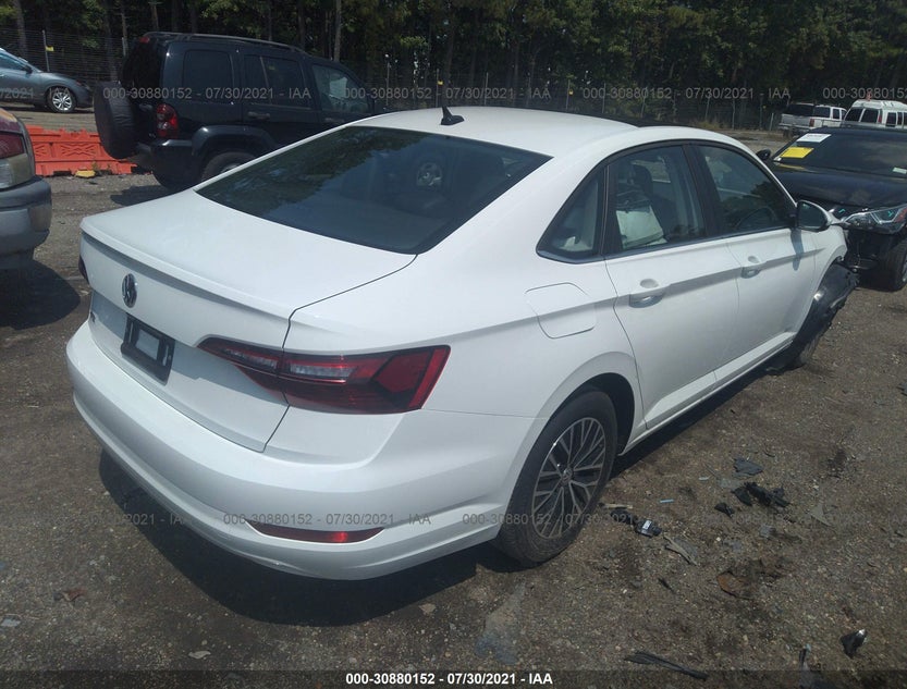 3VWC57BU0LM103618