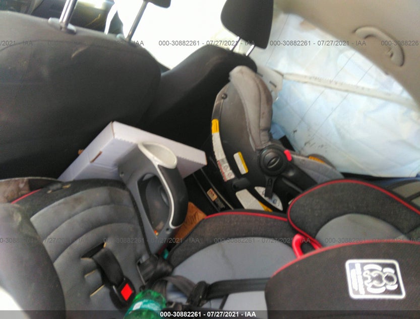 3VW2B7AJ8HM212427