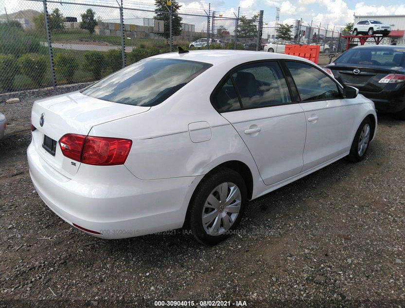 3VWD07AJ9EM382435
