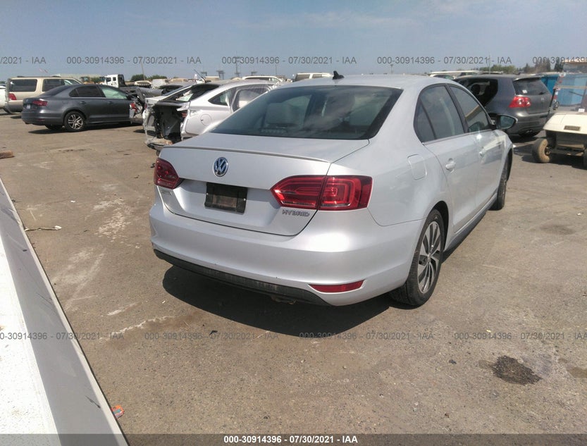 3VW637AJ4DM233476