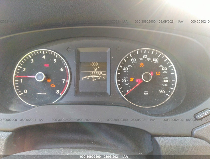 3VWB17AJ9EM380723
