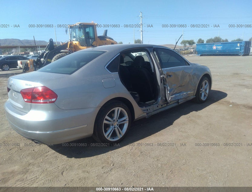 1VWCM7A30CC082847