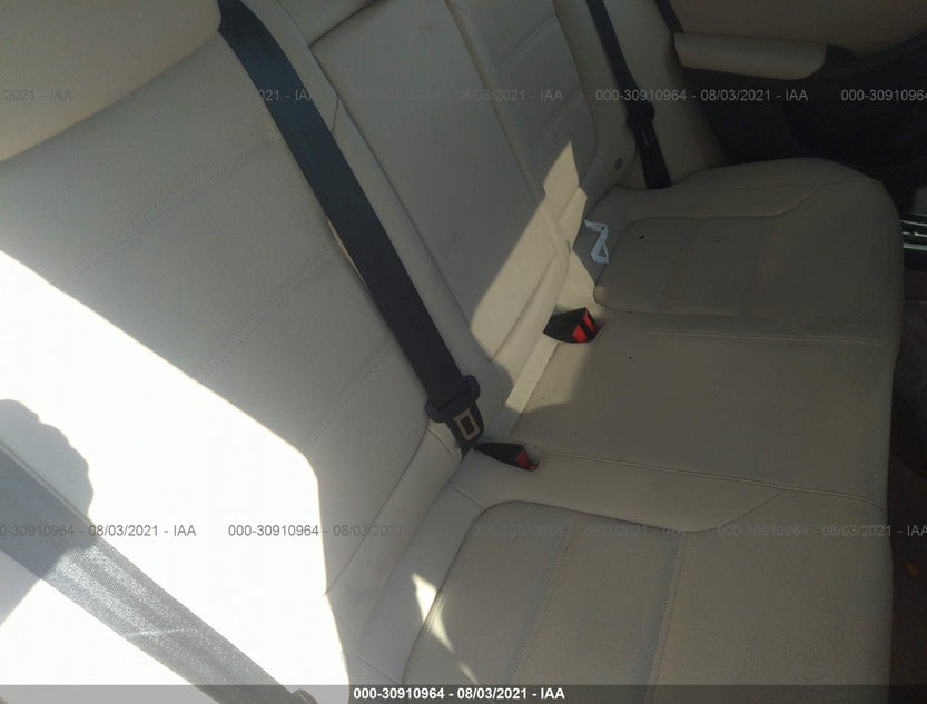 3VWLL7AJ1CM370084