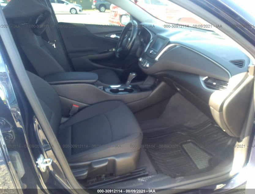 1G1ZB5ST1JF200883
