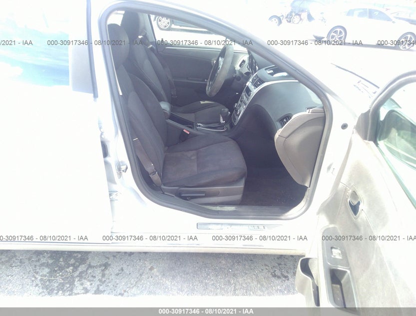 1G1ZC5EU6CF380690