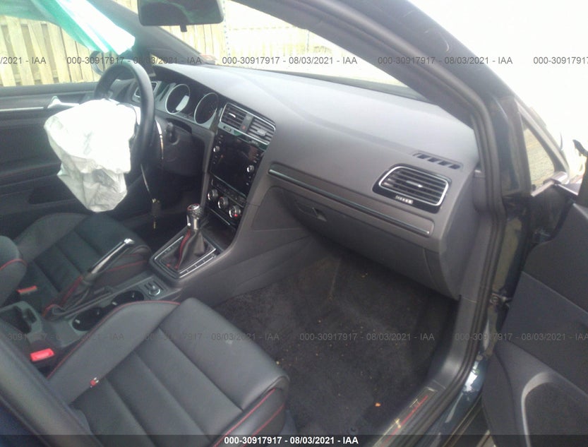 3VW5T7AU1KM002327