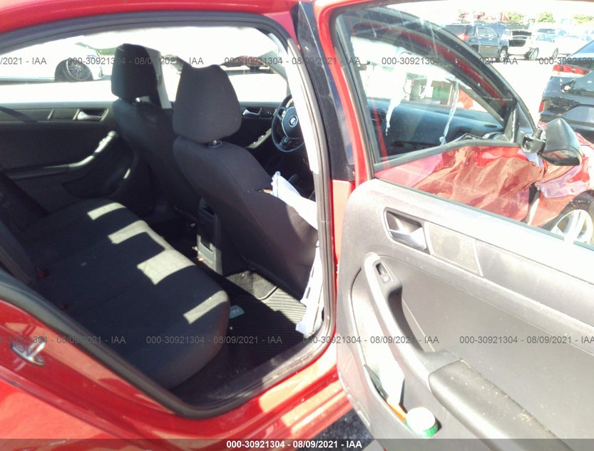 3VW2K7AJ1FM218664