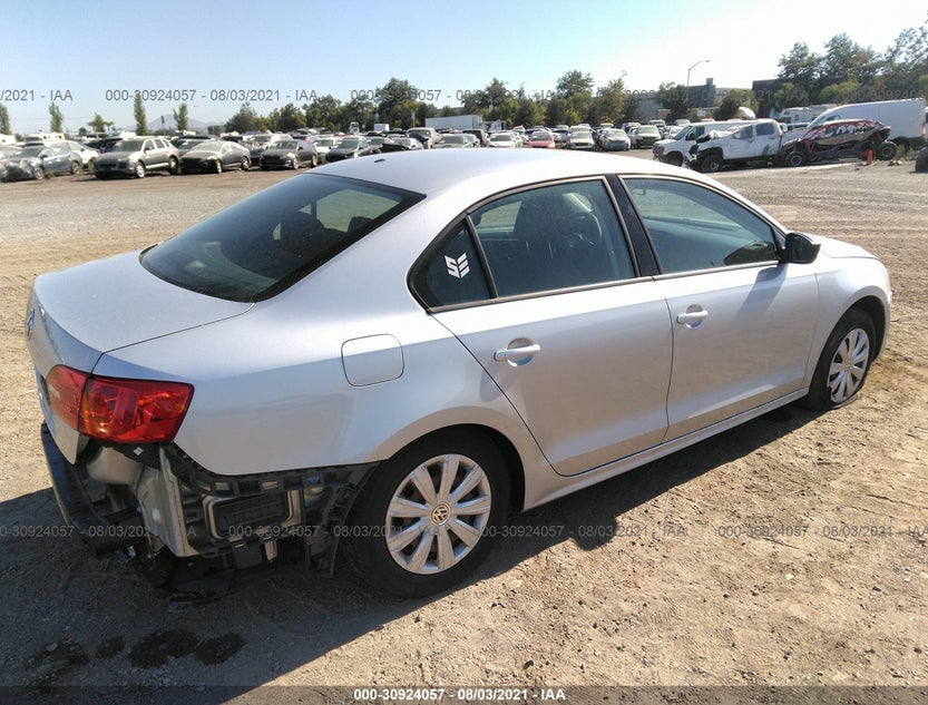 3VW2K7AJ5CM413310