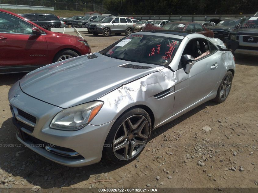 VIN WDDPK4HA8DF069878 2013 Mercedes-Benz SLK-Class,... no.2