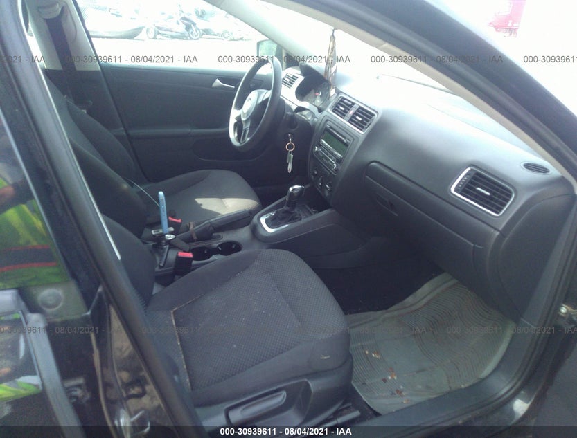 3VW2K7AJ4DM382892