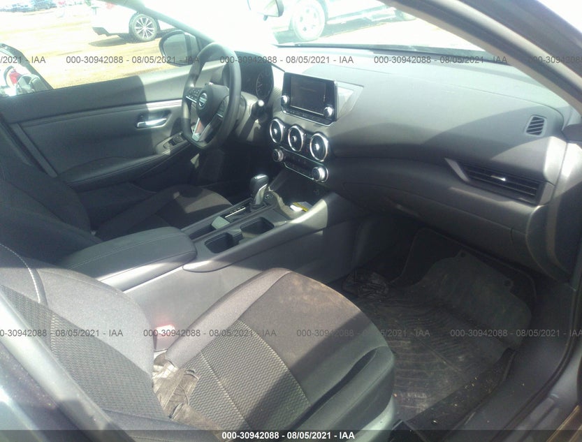 3N1AB8BV9MY290825