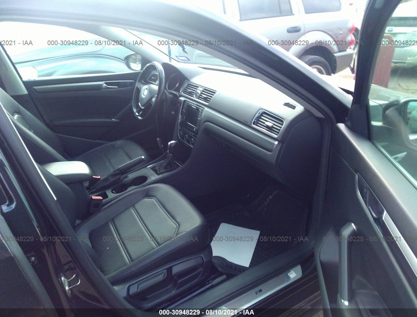 1VWDT7A35HC078341