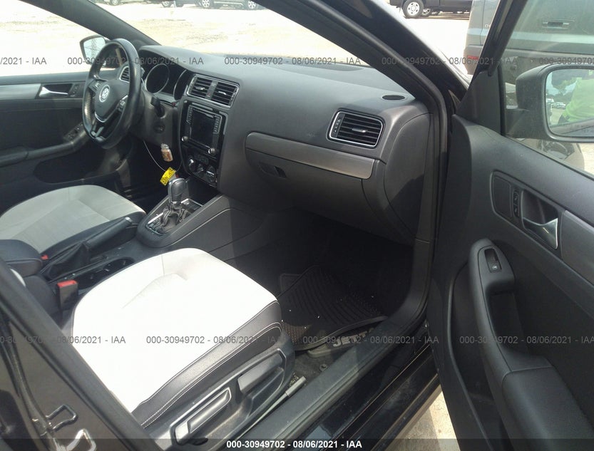 3VWD17AJ9GM377378