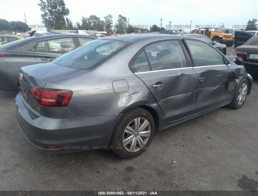3VW2B7AJ4HM388956