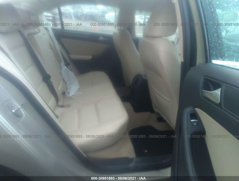 3VWLA7AJ2FM262101